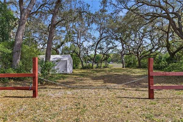 0.3 Acres of Residential Land for Sale in Ocklawaha, Florida