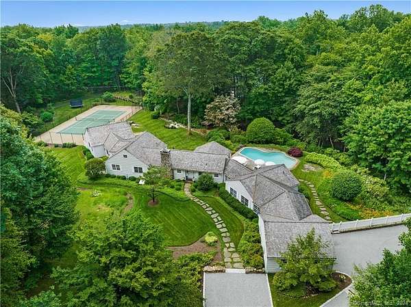 4.55 Acres of Land with Home for Lease in New Canaan, Connecticut