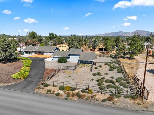 2.62 Acres of Land with Home for Sale in Redmond, Oregon