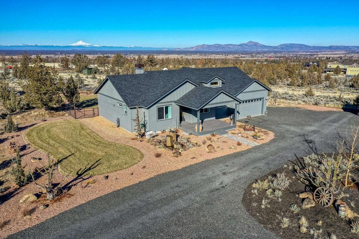 4.83 Acres of Land with Home for Sale in Powell Butte, Oregon