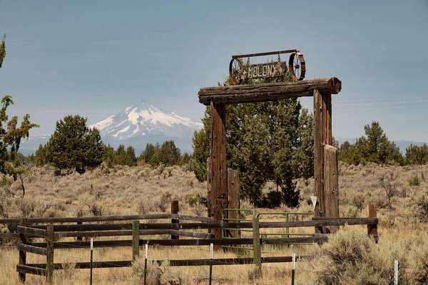 407 Acres of Land for Sale in Madras, Oregon