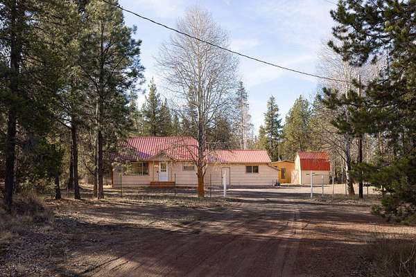 3 Acres of Land with Home for Sale in La Pine, Oregon