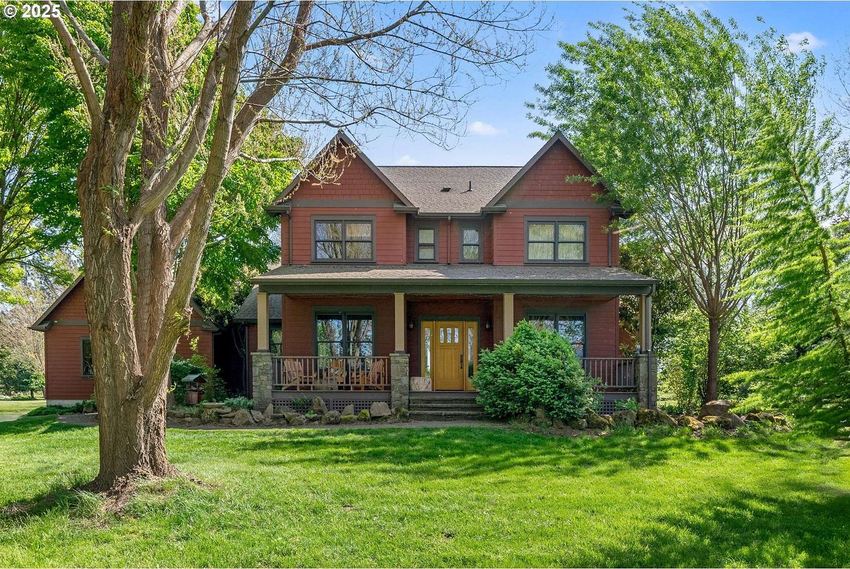 1.78 Acres of Land with Home for Sale in Hood River, Oregon