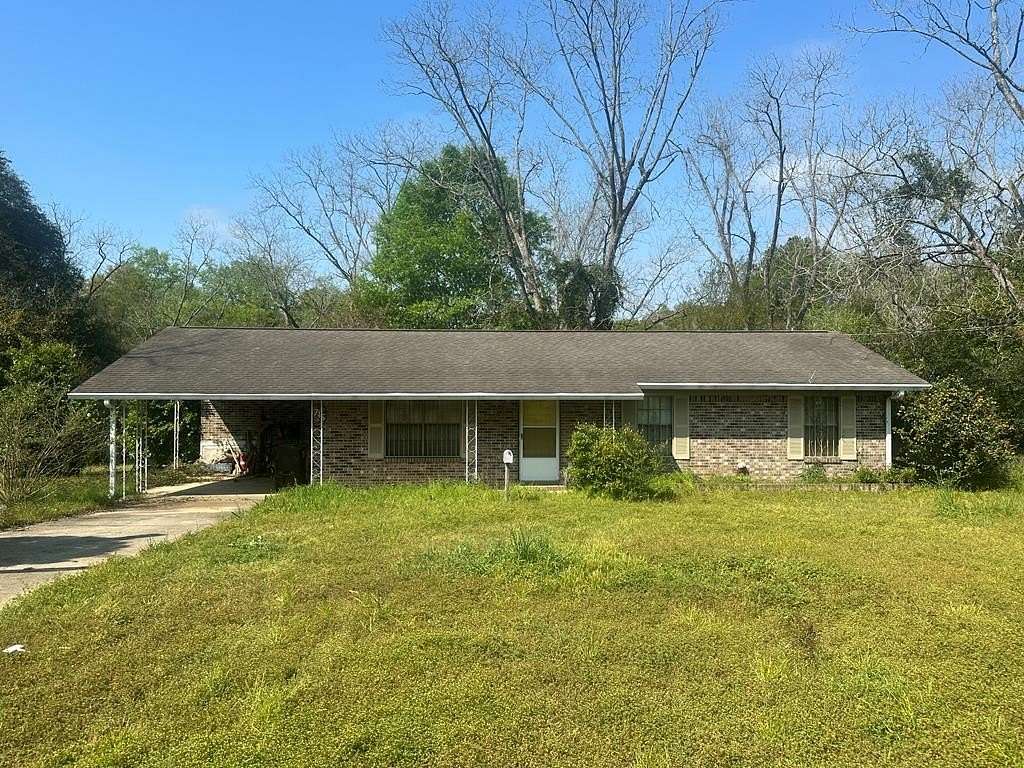 3 Acres of Land with Home for Sale in Kinston, Alabama