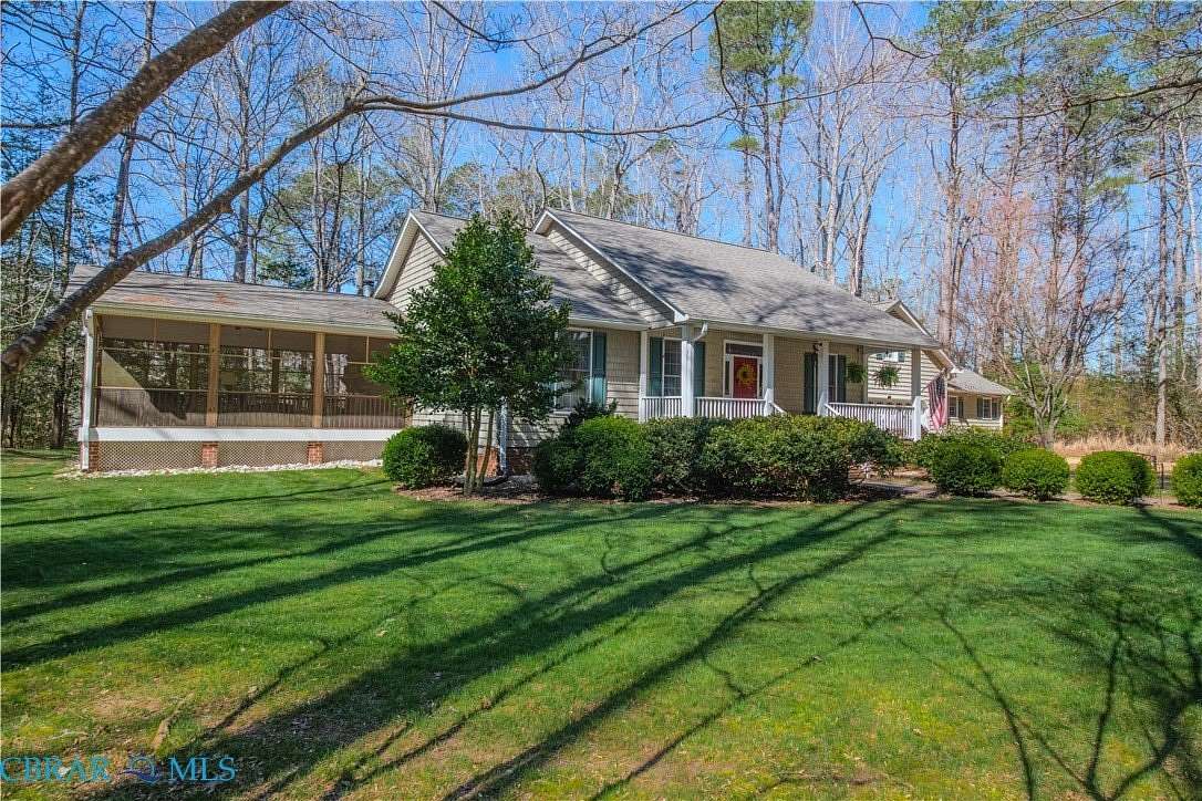 4.4 Acres of Land with Home for Sale in Hartfield, Virginia
