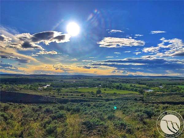 129 Acres of Agricultural Land with Home for Sale in Fromberg, Montana