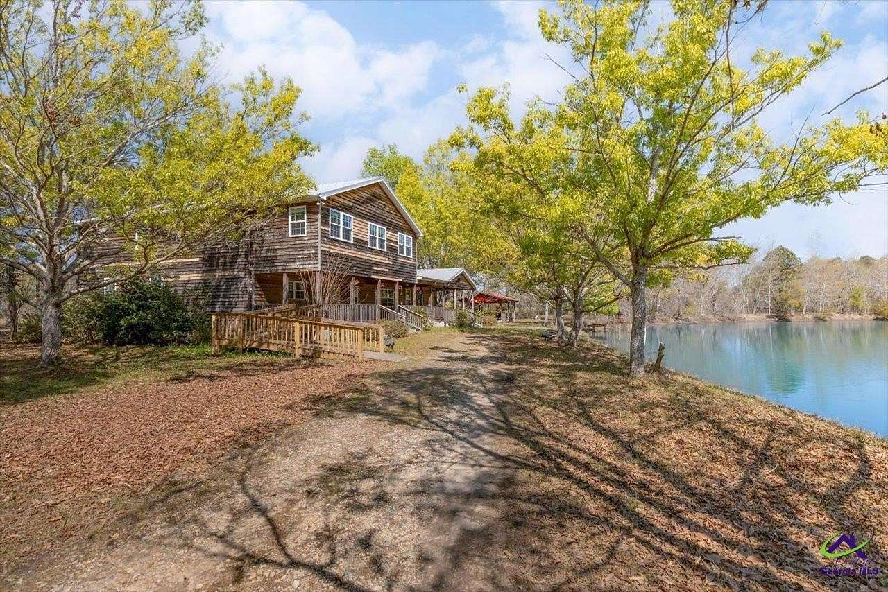 46 Acres of Recreational Land with Home for Sale in Cochran, Georgia