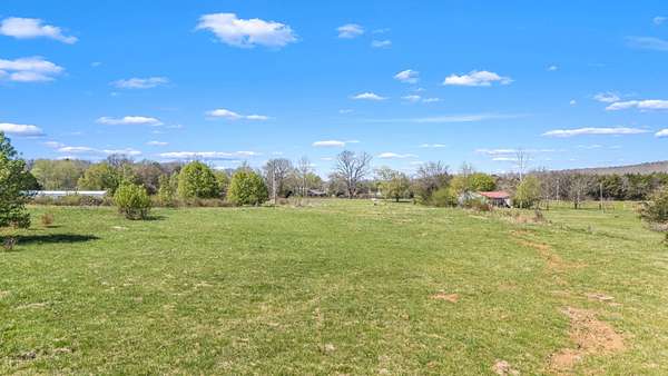 5 Acres of Residential Land for Sale in Milton, Tennessee