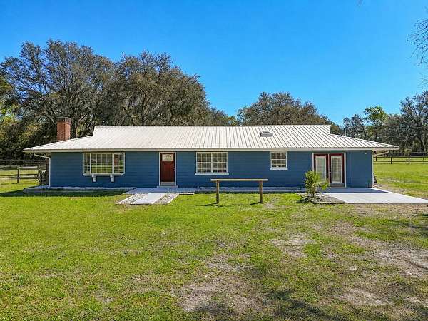 3.85 Acres of Land with Home for Sale in Palatka, Florida