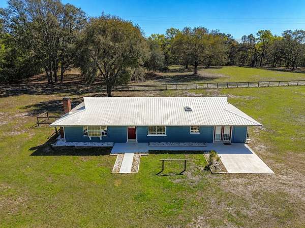 3.85 Acres of Land with Home for Sale in Palatka, Florida