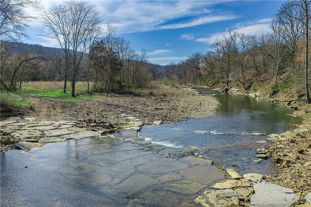 7 Acres of Residential Land for Sale in Winslow, Arkansas