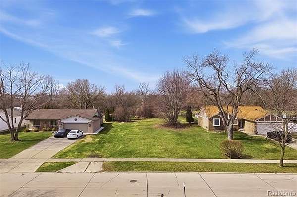 0.83 Acres of Residential Land for Sale in Woodhaven, Michigan