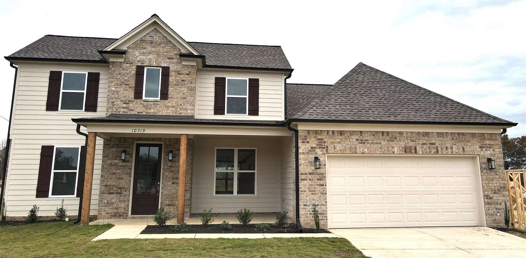 1.5 Acres of Land with Home for Sale in Byhalia, Mississippi