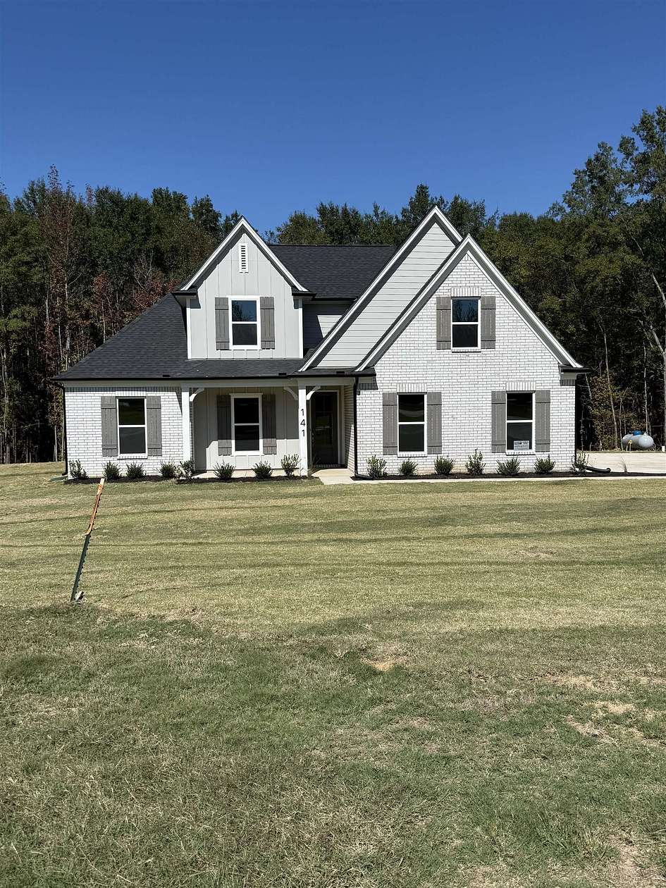 1.5 Acres of Land with Home for Sale in Byhalia, Mississippi