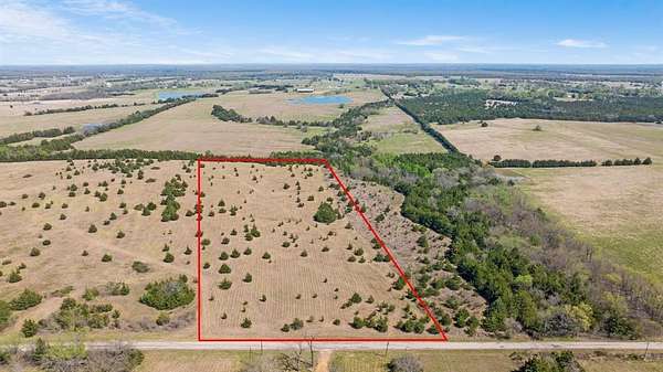 6.75 Acres of Residential Land for Sale in Paris, Texas