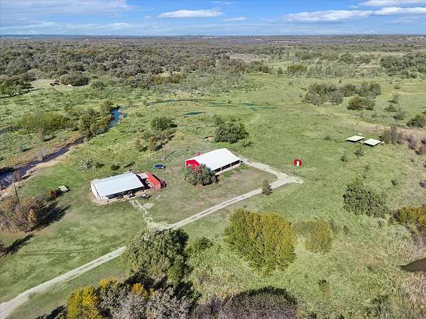 13.4 Acres of Land with Home for Sale in Jacksboro, Texas