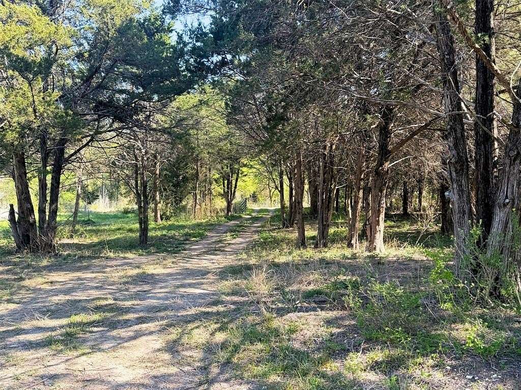 2.27 Acres of Land for Sale in Moody, Texas