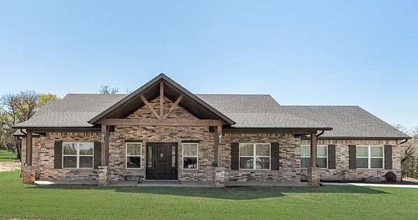 2.86 Acres of Land with Home for Sale in Alvord, Texas