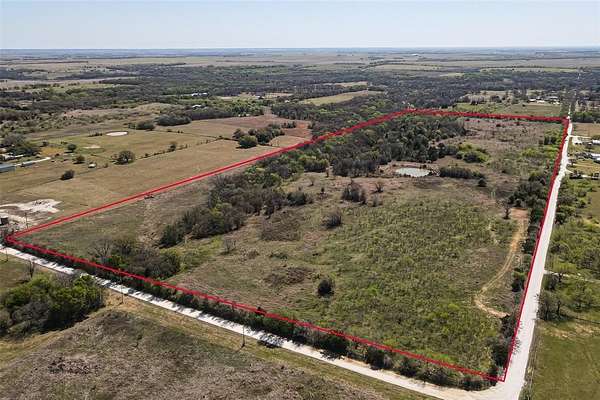 44.9 Acres of Recreational & Residential Land for Sale in Itasca, Texas