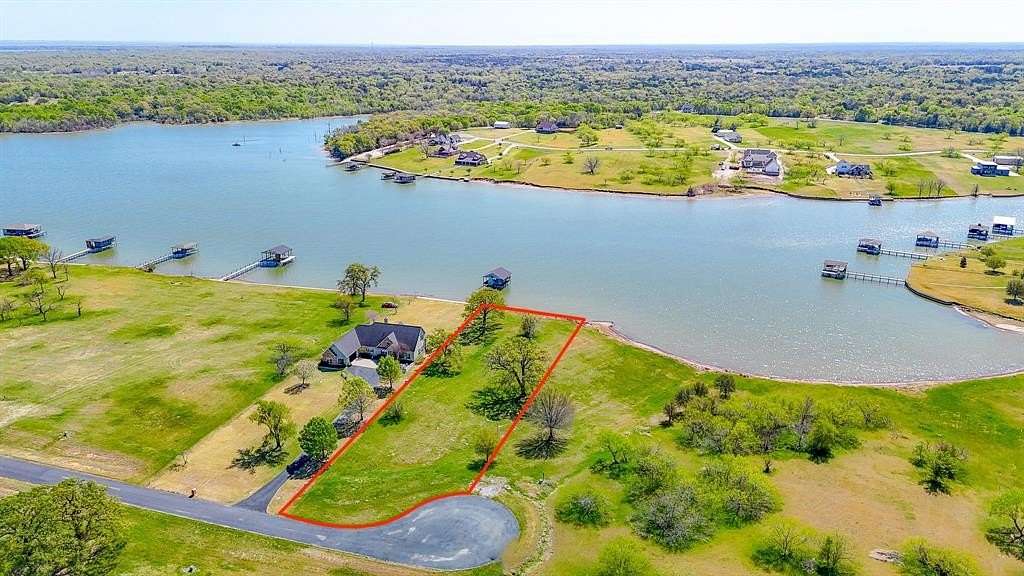 1 Acre of Residential Land for Sale in Streetman, Texas