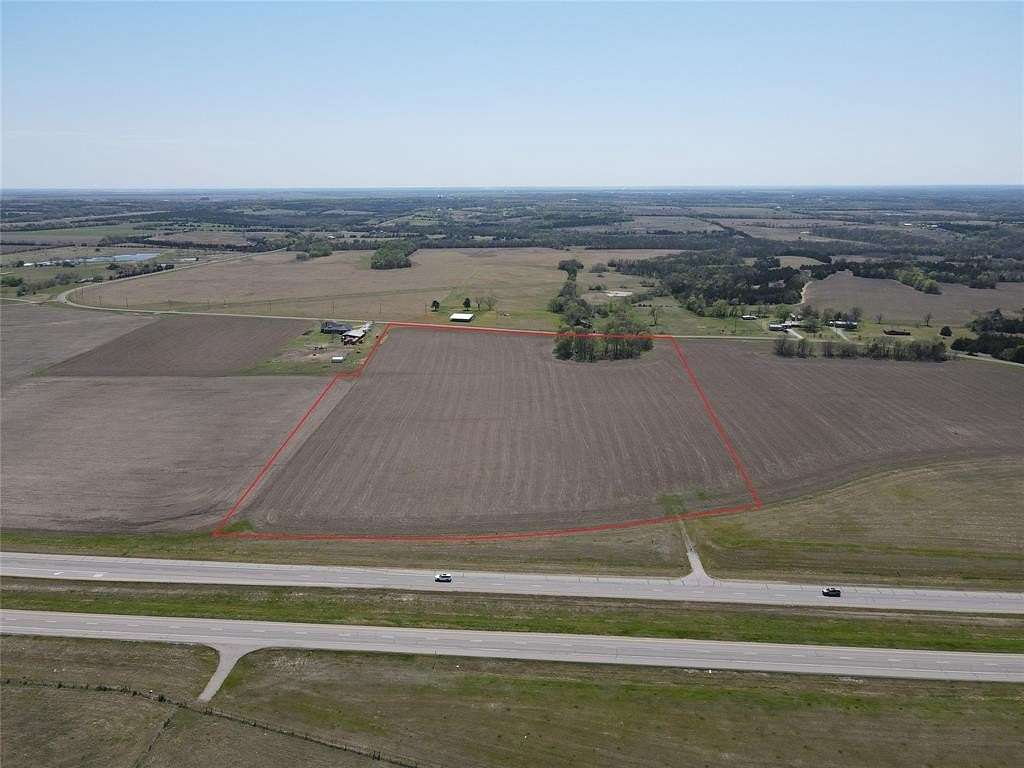 20 Acres of Commercial Land for Sale in Windom, Texas