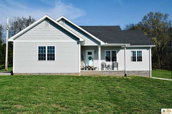 4.4 Acres of Land with Home for Sale in Columbia, Kentucky