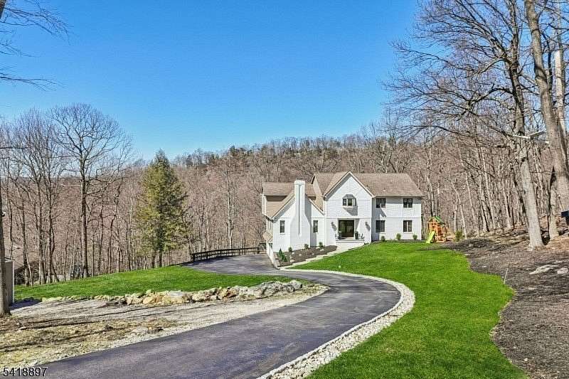 8.43 Acres of Land with Home for Sale in Kinnelon, New Jersey