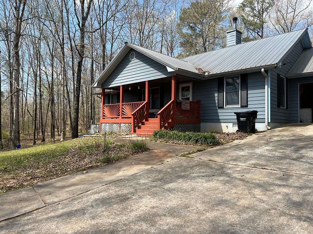 14.6 Acres of Land with Home for Sale in Manchester, Georgia