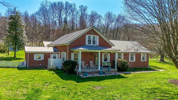 5.1 Acres of Land with Home for Sale in London, Kentucky