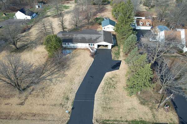 1.75 Acres of Land with Home for Sale in Decatur, Illinois