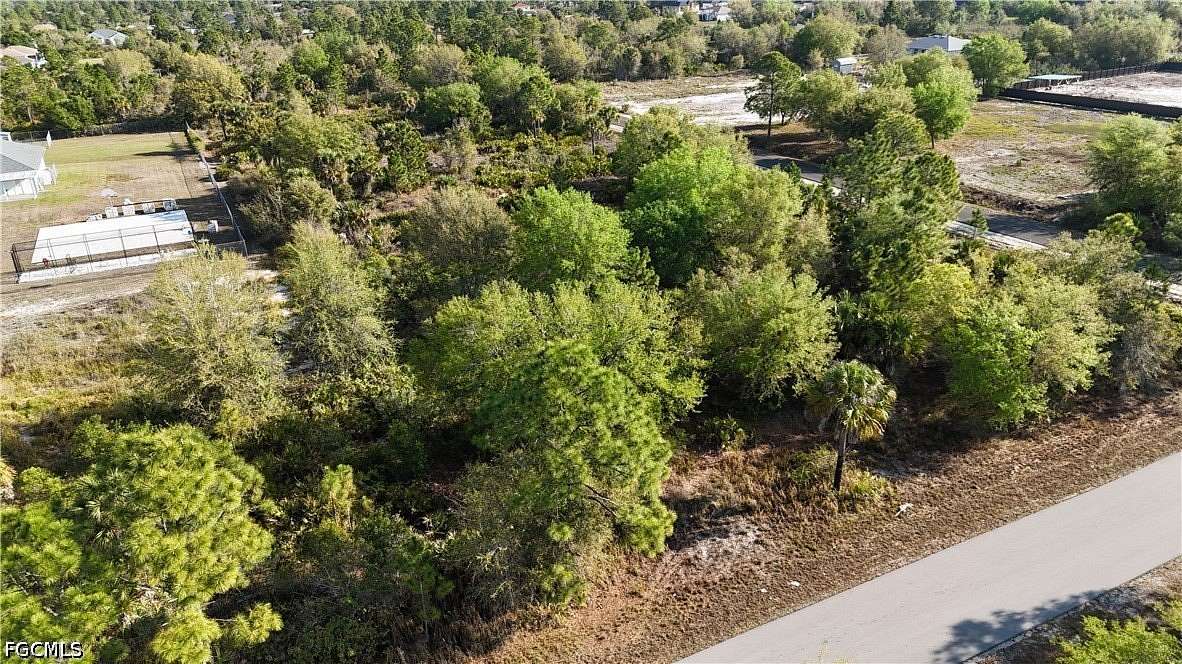 0.25 Acres of Residential Land for Sale in Lehigh Acres, Florida