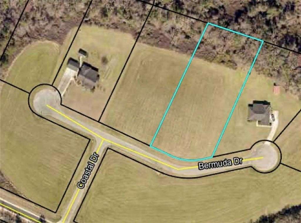 1.67 Acres of Residential Land for Sale in Jesup, Georgia