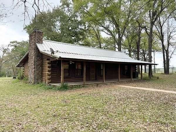 8.6 Acres of Land with Home for Sale in Crockett, Texas