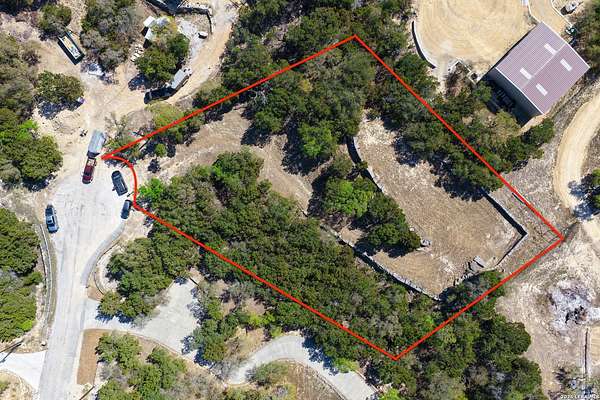 1 Acre of Residential Land for Sale in Canyon Lake, Texas