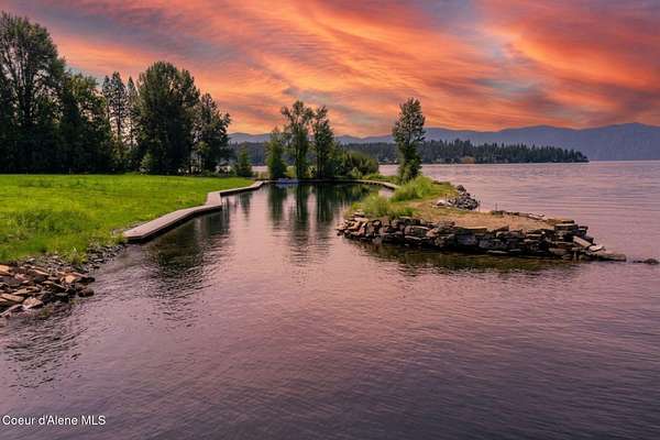 0.75 Acres of Residential Land for Sale in Hope, Idaho