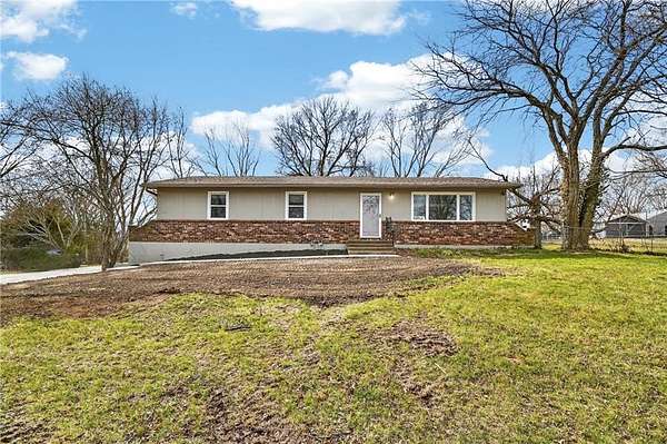 3.1 Acres of Land with Home for Sale in Harrisonville, Missouri