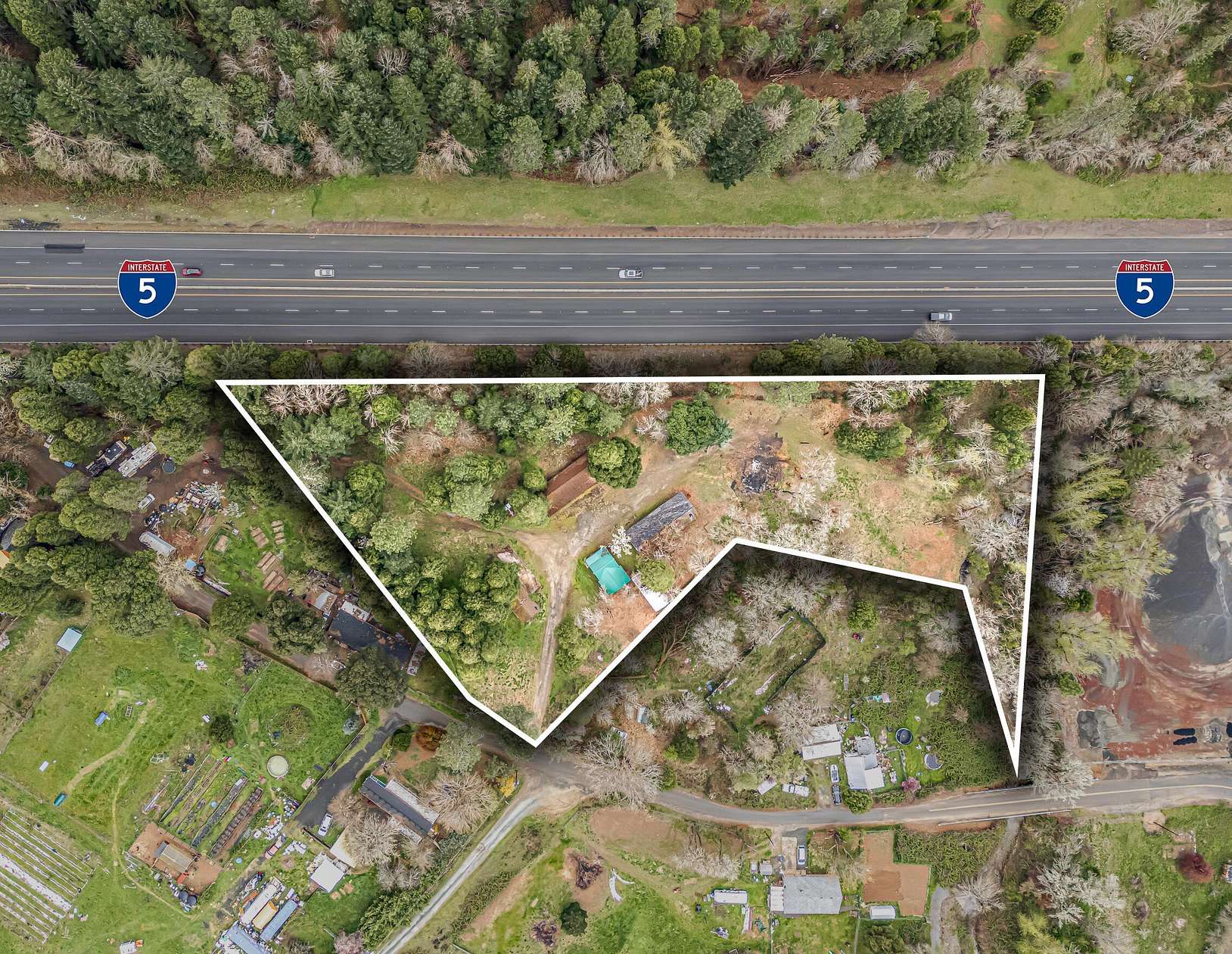 2.58 Acres of Improved Commercial Land for Sale in Wolf Creek, Oregon