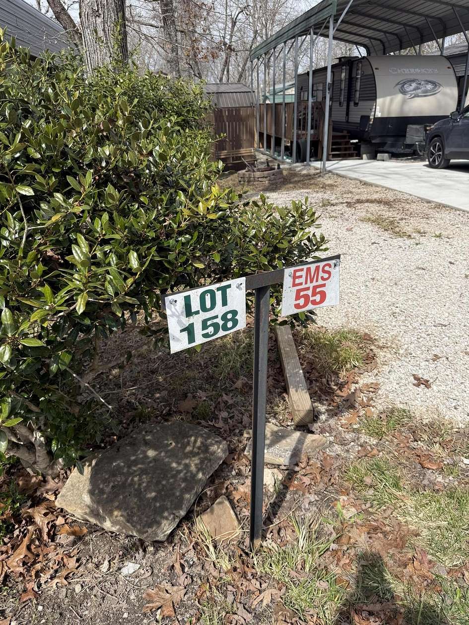 0.5 Acres of Land for Sale in Crossville, Tennessee