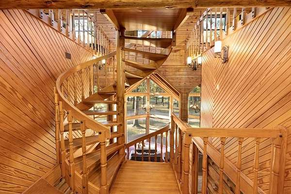 7 Acres of Land with Home for Sale in Nacogdoches, Texas