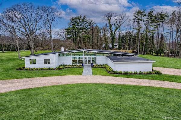 2 Acres of Land with Home for Sale in Lloyd Harbor, New York