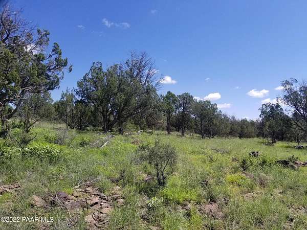 2 Acres of Land for Sale in Ash Fork, Arizona