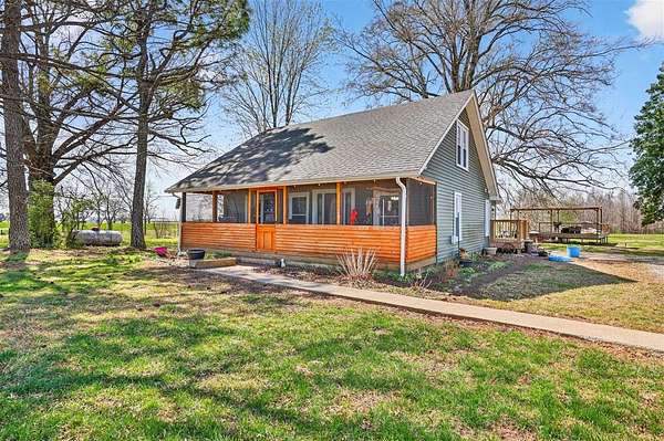 9 Acres of Land with Home for Sale in Franklin, Kentucky