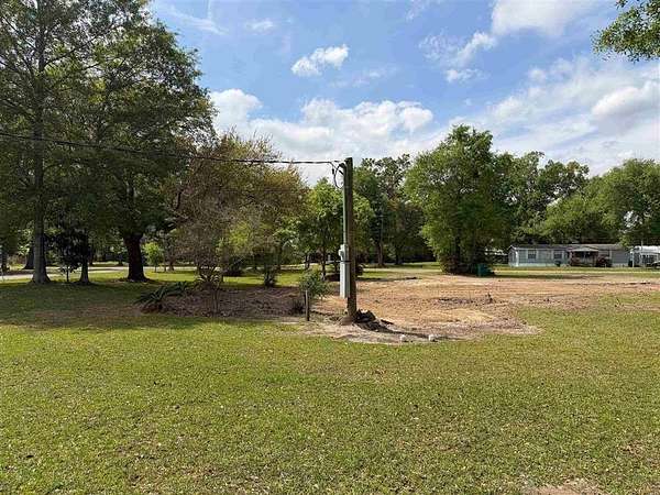 1 Acre of Residential Land for Sale in Sulphur, Louisiana