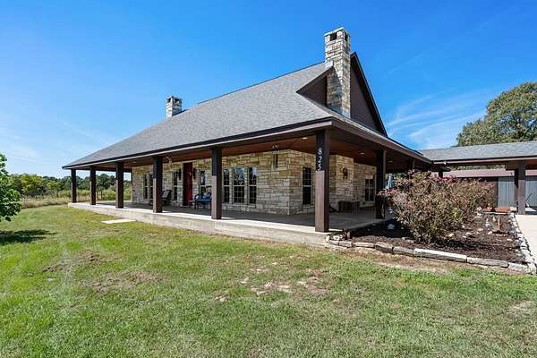 11 Acres of Recreational Land with Home for Sale in Colmesneil, Texas