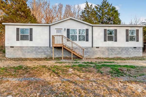 3.5 Acres of Land with Home for Sale in Westmoreland, Tennessee