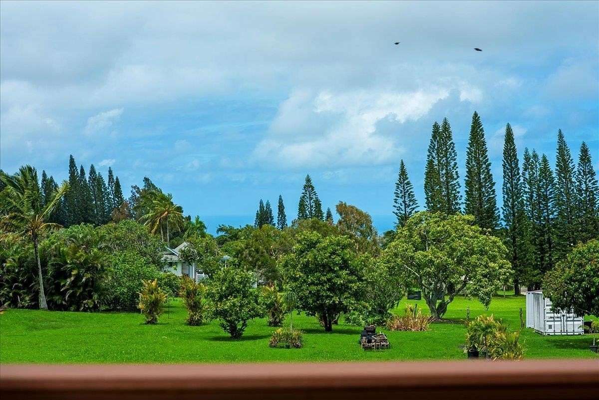 2 Acres of Land with Home for Sale in Haʻikū, Hawaii
