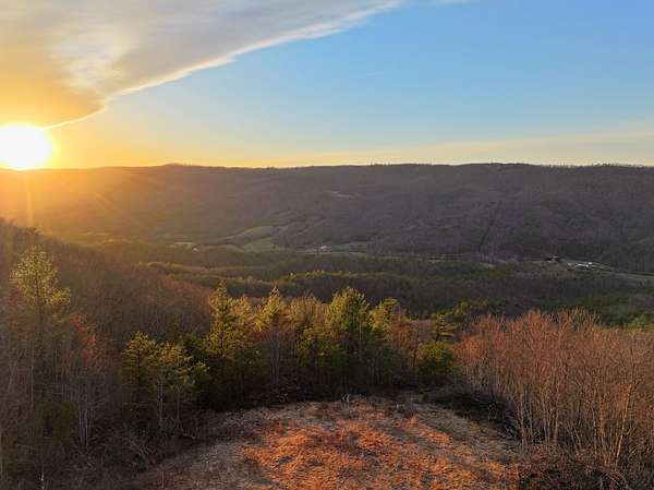99.8 Acres of Recreational Land for Sale in Pulaski, Virginia