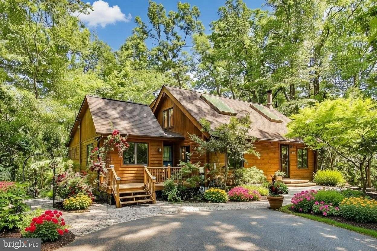 2.48 Acres of Land with Home for Sale in Annapolis, Maryland