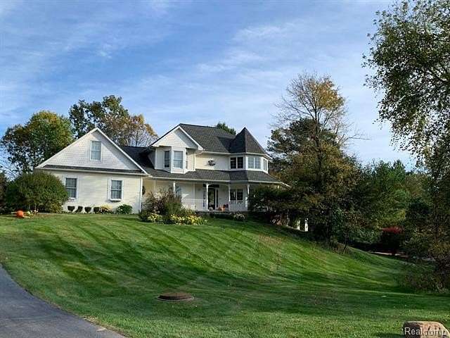 2.23 Acres of Land with Home for Sale in Lake Orion, Michigan