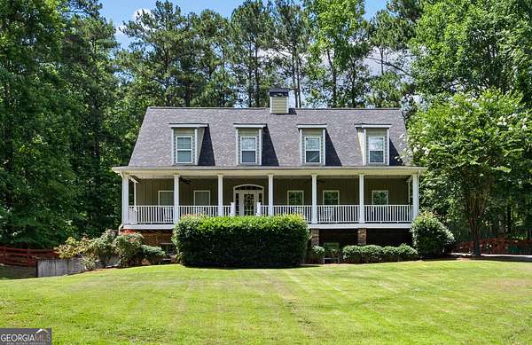 2.29 Acres of Land with Home for Sale in Fayetteville, Georgia